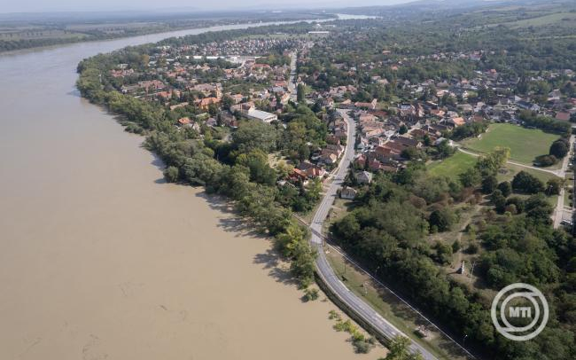 Árvíz - OVF: megkezdődött a Duna tetőzése a Szigetköznél